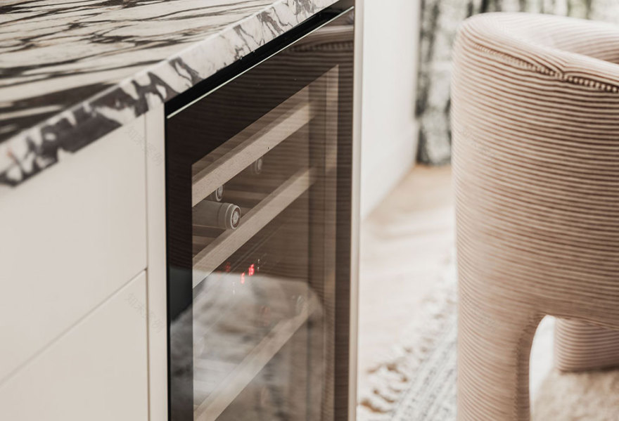 阿姆斯特丹时尚公寓 | 墙纸与设计的完美融合-8