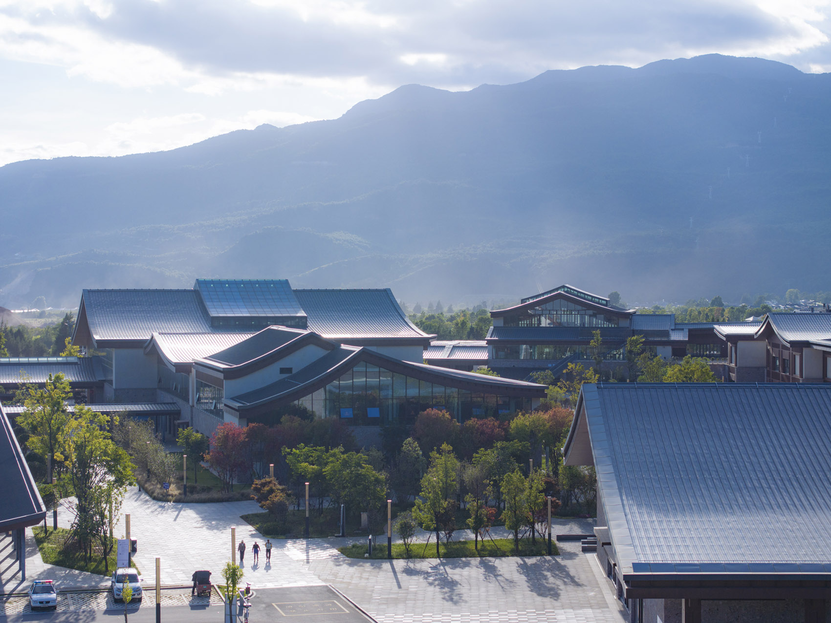 丽江市旅游集散中心（玉龙雪山新游客服务中心）丨中国丽江丨清华大学建筑设计研究院有限公司-9