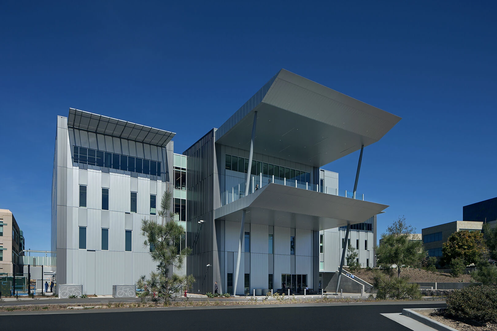 Koman Family Outpatient Pavilion-15