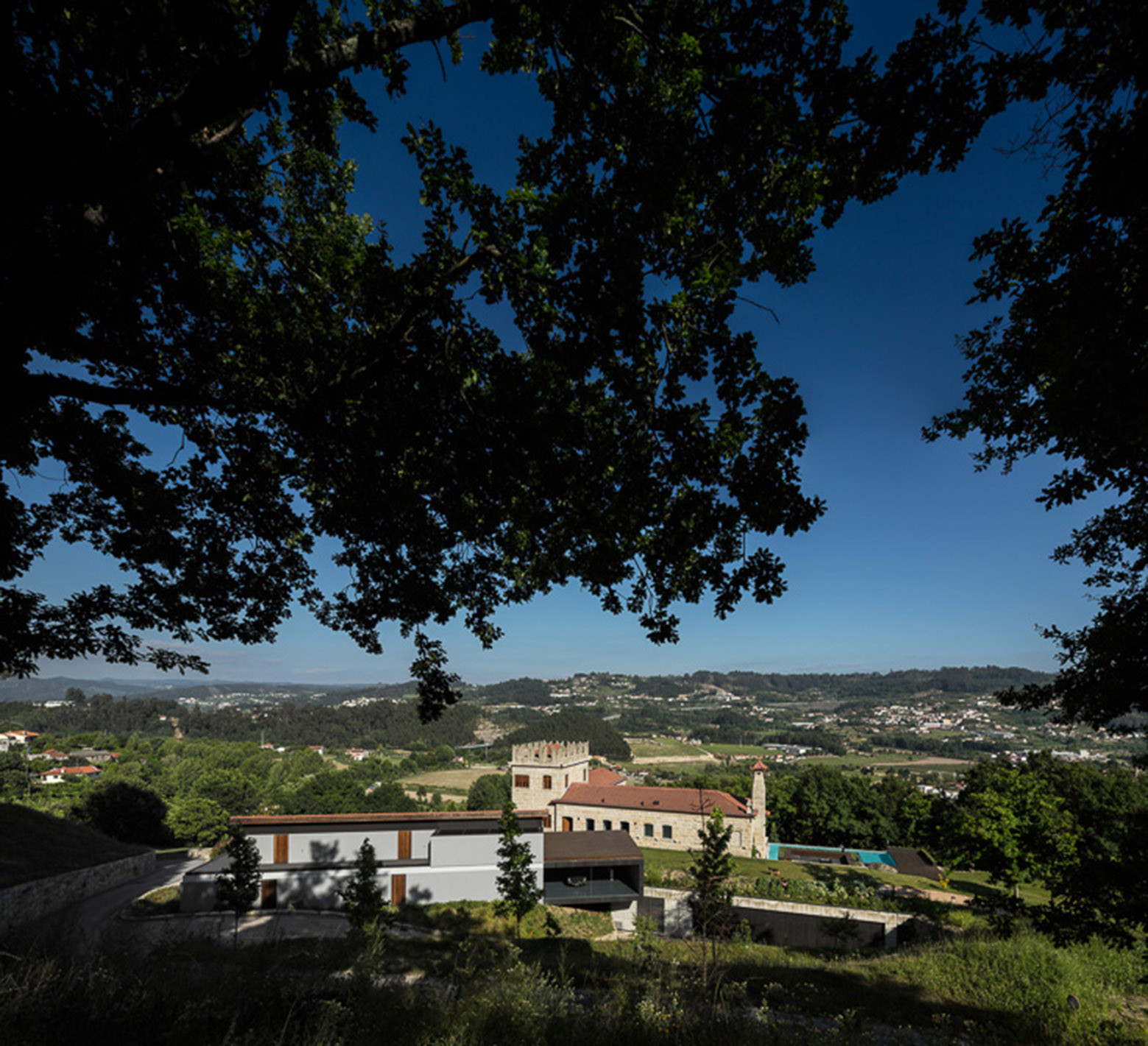 葡萄牙古堡庄园的现代重生-33