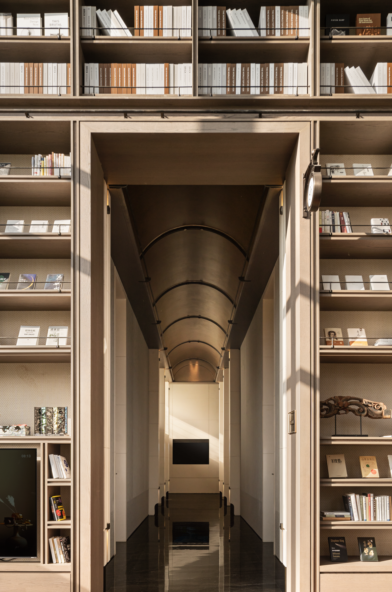 中海·大运玖堂艺术展厅丨中国深圳丨研质共设-27