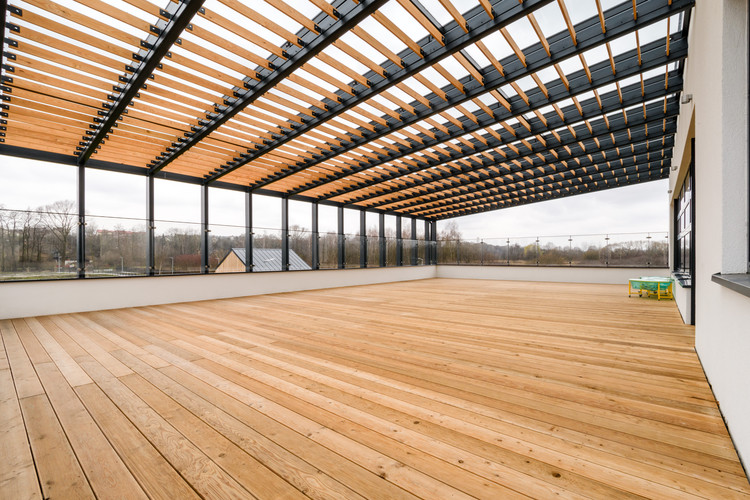 波兰华沙“特伦德”幼儿园——木质外墙、丰富功能区的创意设计-13