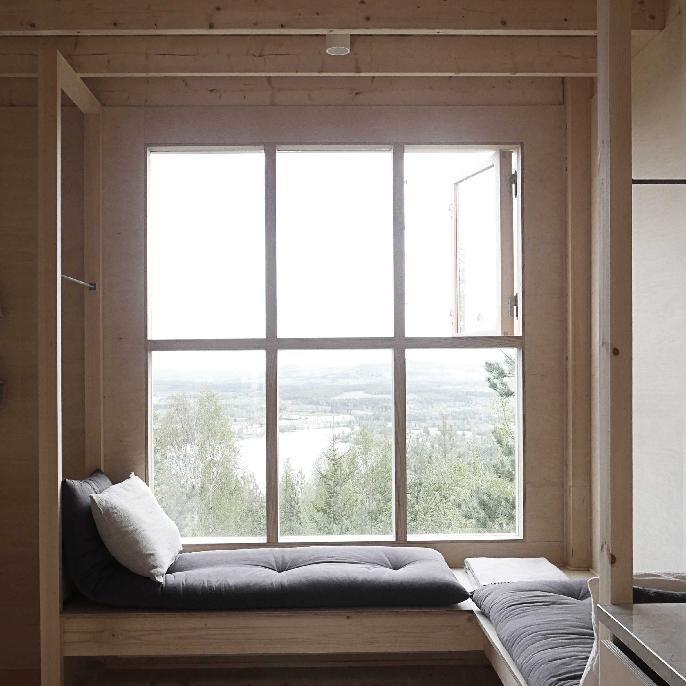 10 countryside cabins with interiors that reflect their remote locations-10