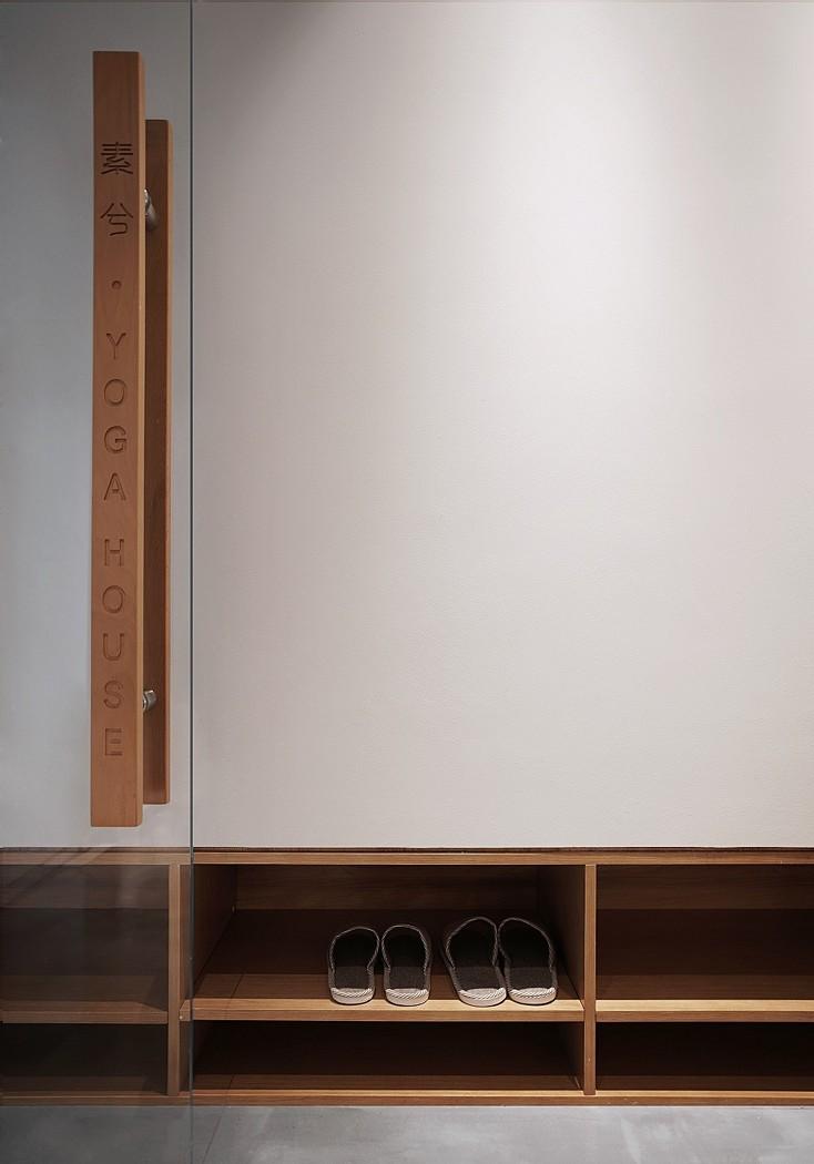 空间利用与功能融合的瑜伽馆设计-6