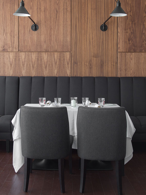 莫斯科 Semifreddo 餐厅 | 砖墙裸露,简约精致-27