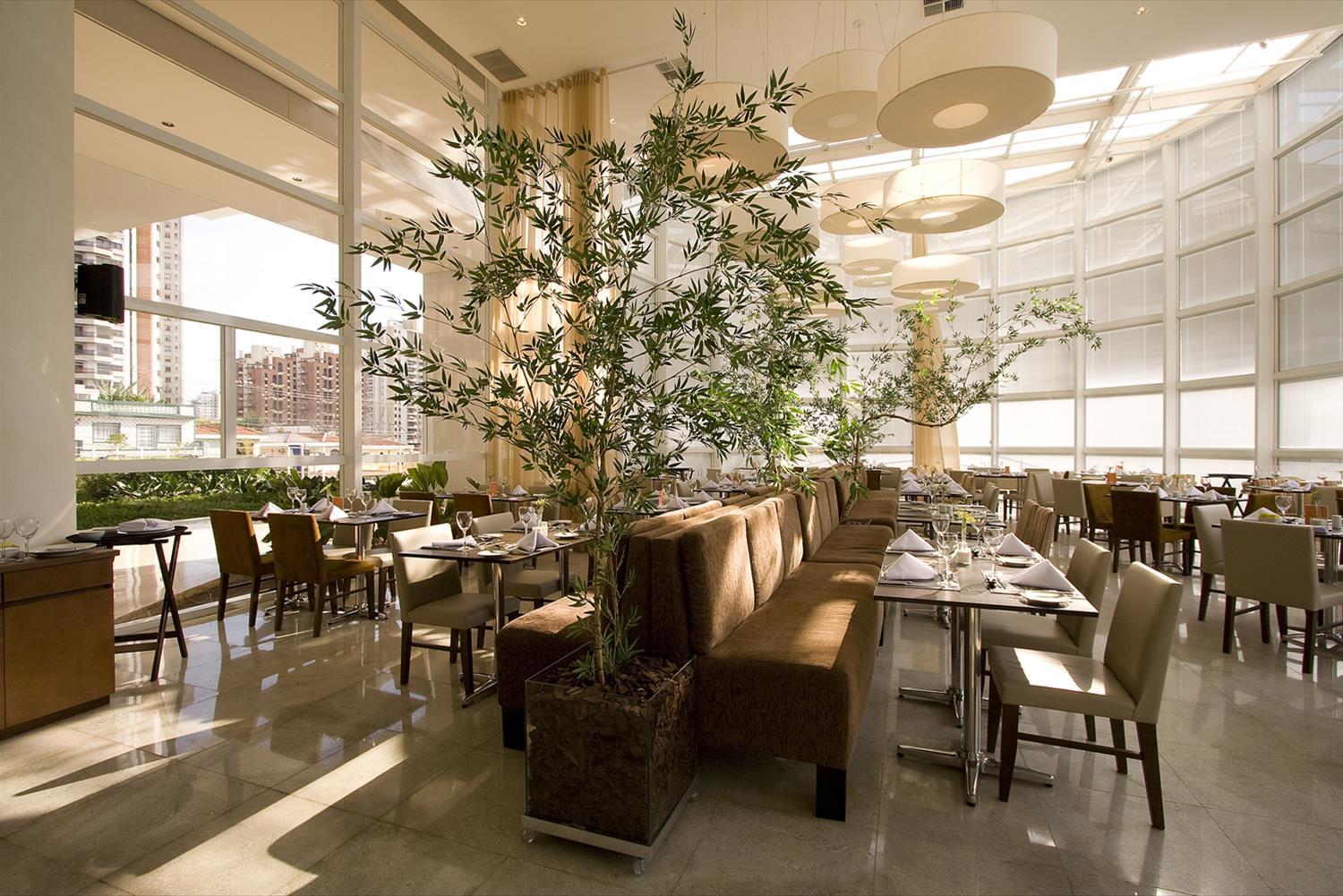 圣卢伊斯医院 | 阶梯式建筑设计与可持续发展的完美结合-11