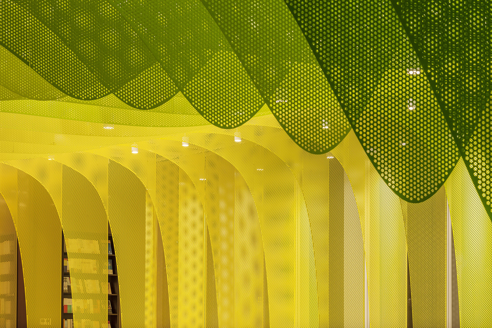 金属彩虹里的书店——苏州钟书阁 / 俞挺-Wutopia Lab-44