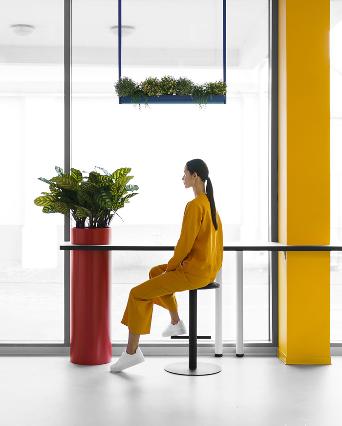 1000㎡硅谷撞色办公空间-13