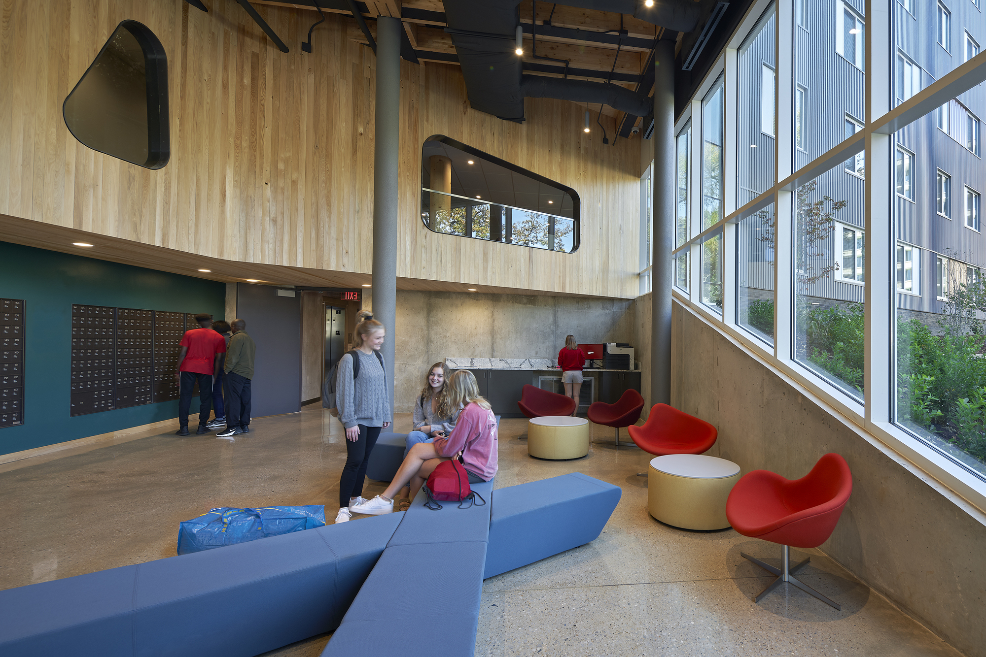 Adohi Hall / Leers Weinzapfel Associates + Modus Studio + Mackey Mitchell Architects + OLIN-40