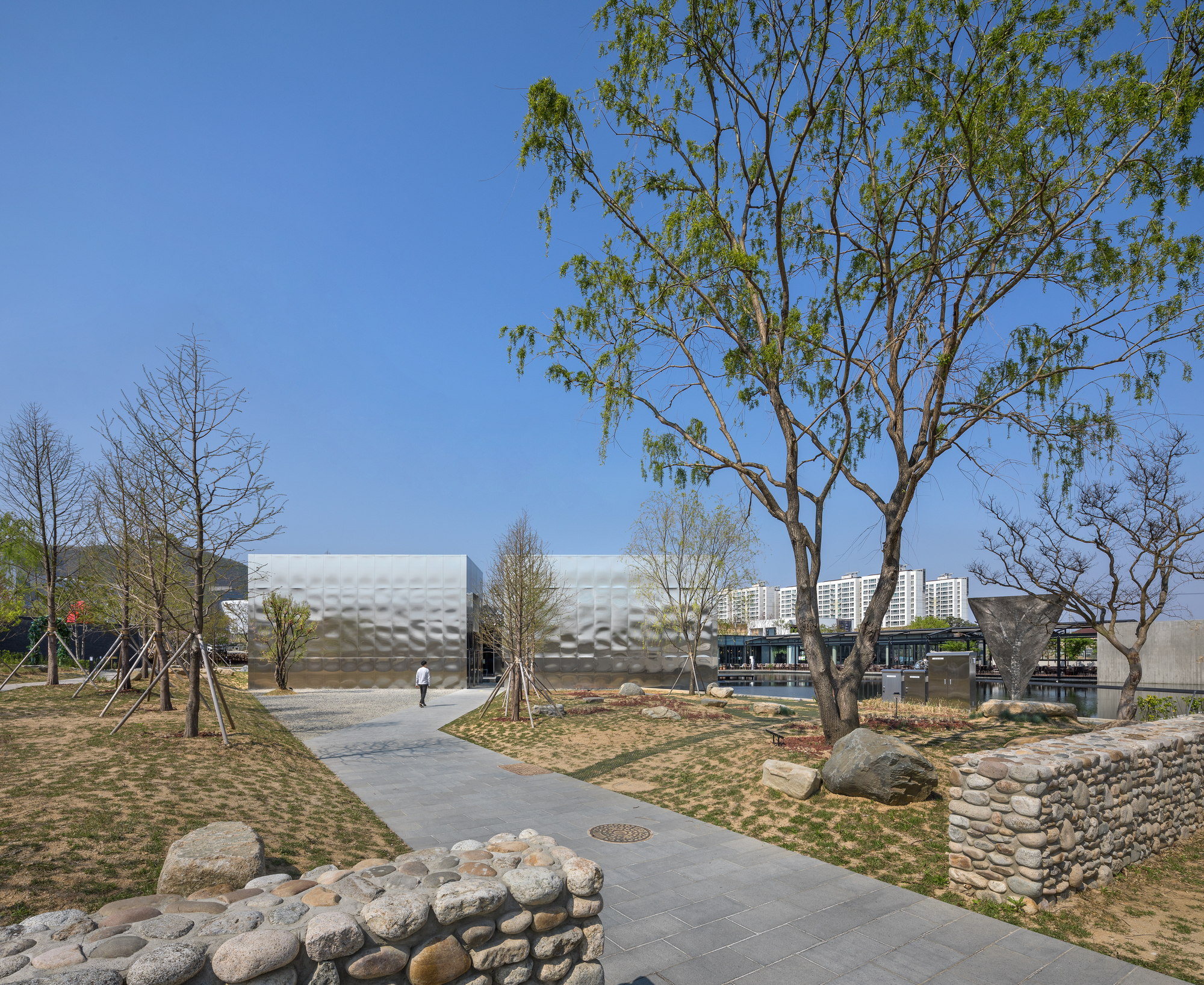 Complex Cultural Space ‘Mon Amour’ / HBA-rchitects-23