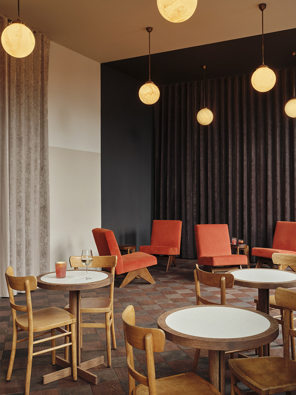 全天候法式小馆&影院丨荷兰多德雷赫特丨Studio Modijefsky-109