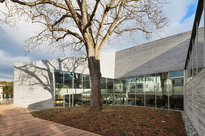 巴黎百年核桃树传媒图书馆丨法国巴黎丨pascale guédot 建筑事务所-0