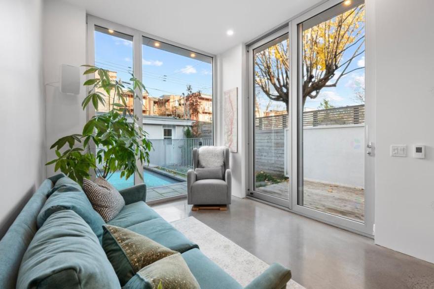 蒙特利尔高原皇家中心带泳池豪宅丨加拿大蒙特利尔-12