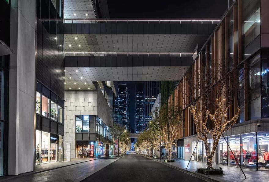 点亮城市夜空 | 五大商业综合体的光影美学-33