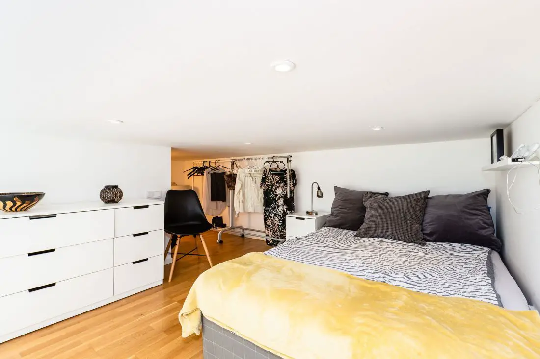 23 平米迷你瑞典小屋，温暖舒适的空间设计-12