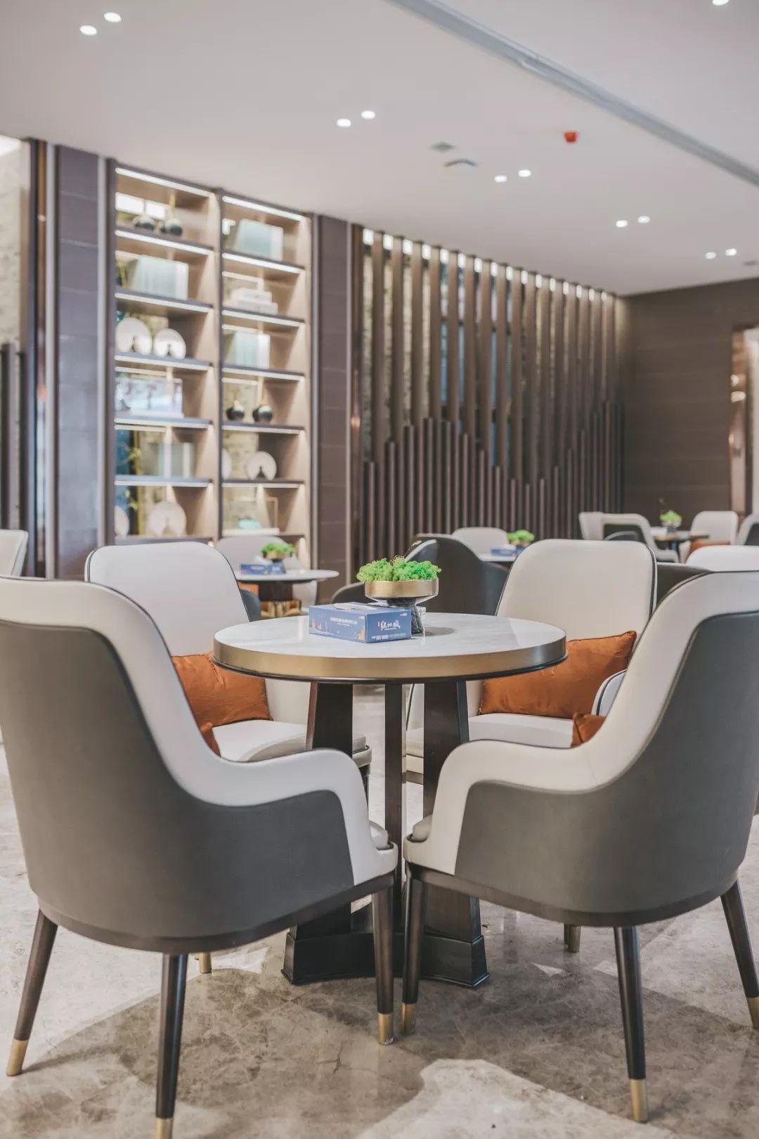 池州绿地城城市展厅——现代内敛、古典韵味与现代风尚交融-21