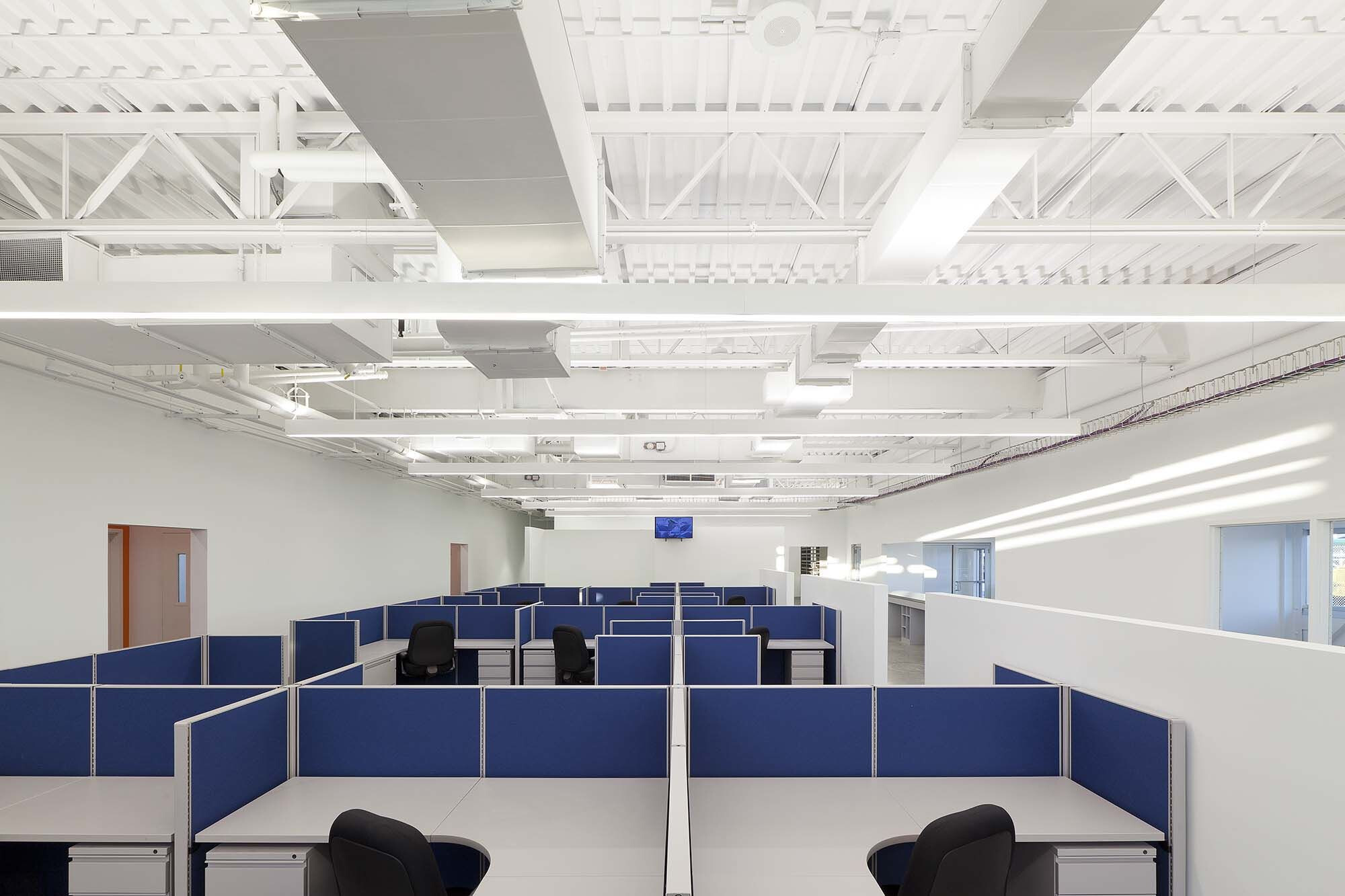 纽约警察局车辆存放设施-22