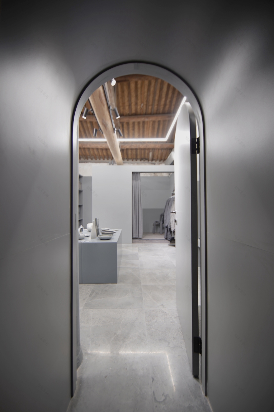 好白商店的“好灰”世界-6