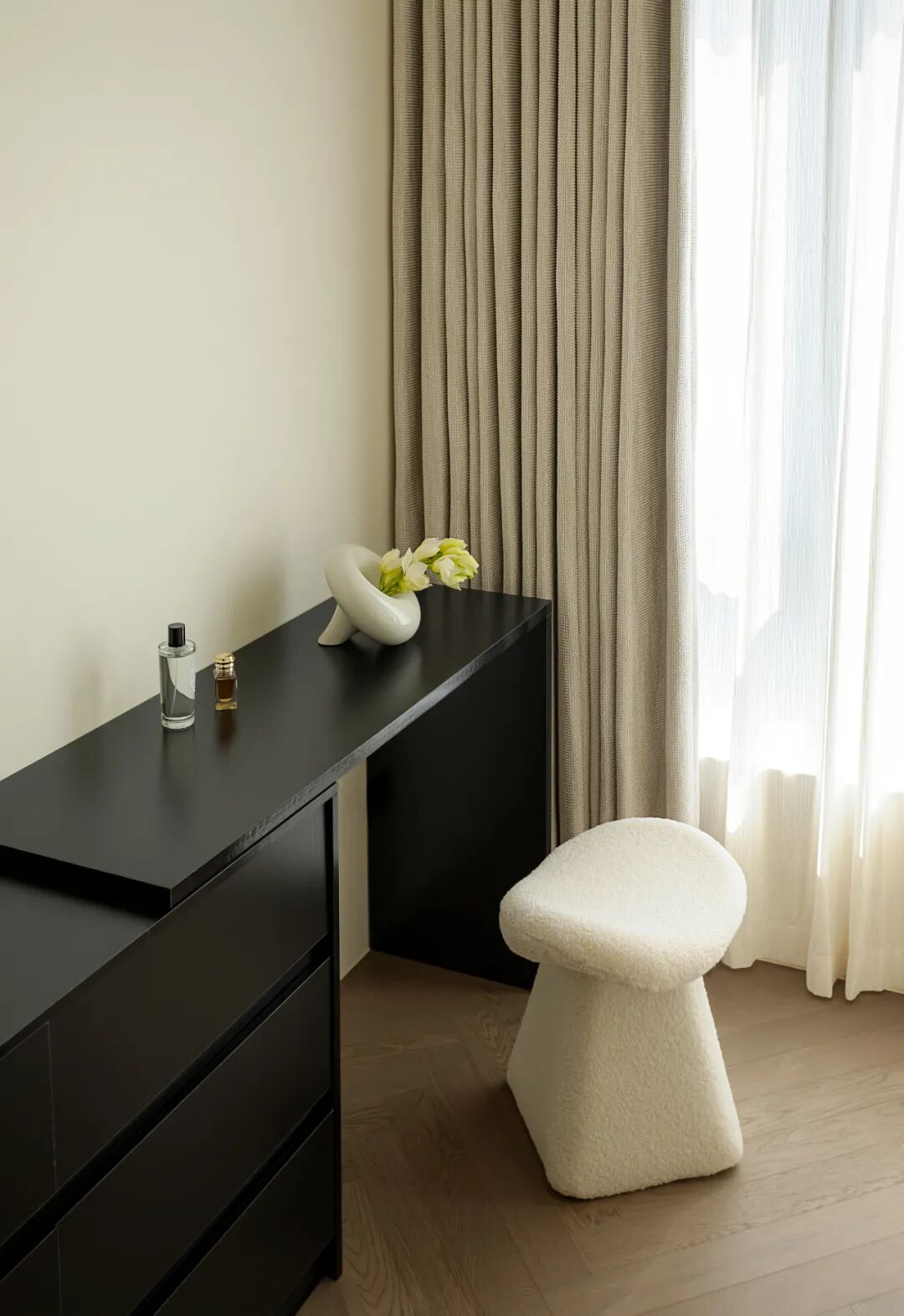 【新作】270㎡江景大平层，白墙如纸江景为画，爱是留白处的落款-50