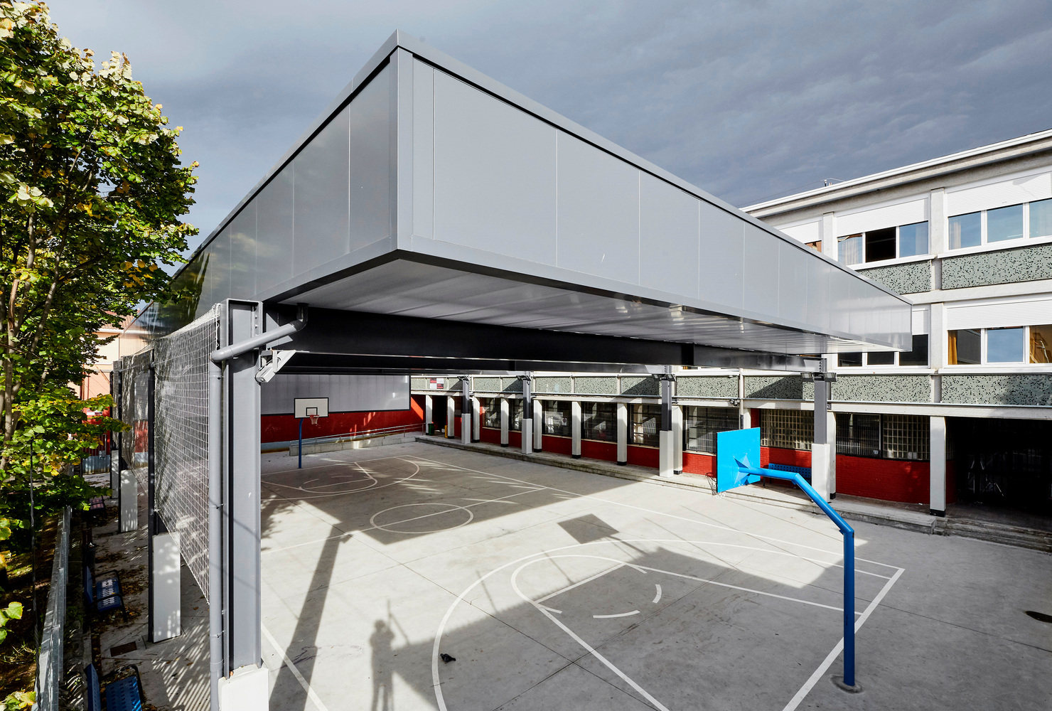 释放户外空间 | 葡萄牙 ete 幼儿园屋顶设计-28