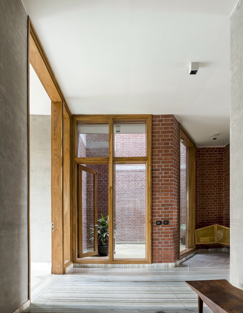 印度紧密家庭共享生活砖房设计-39