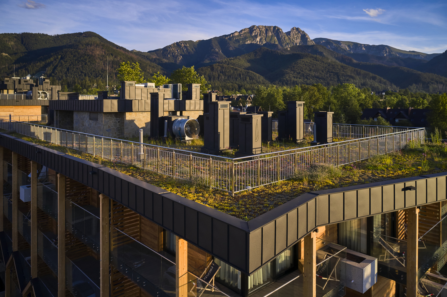 波兰 Zakopane 山岳公寓度假胜地丨Karpiel Steindel Architektura-40