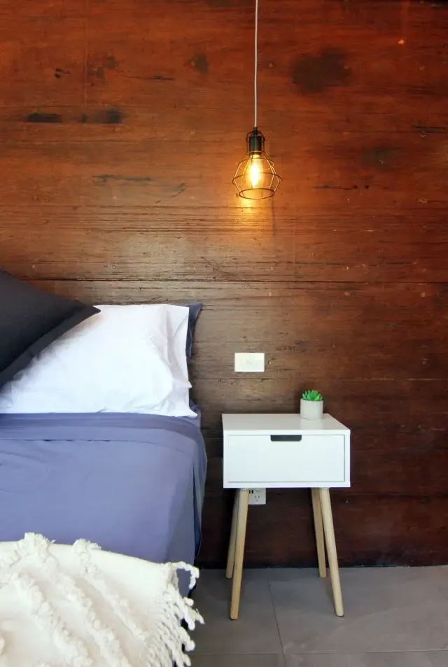 废旧集装箱变身时尚度假屋-6