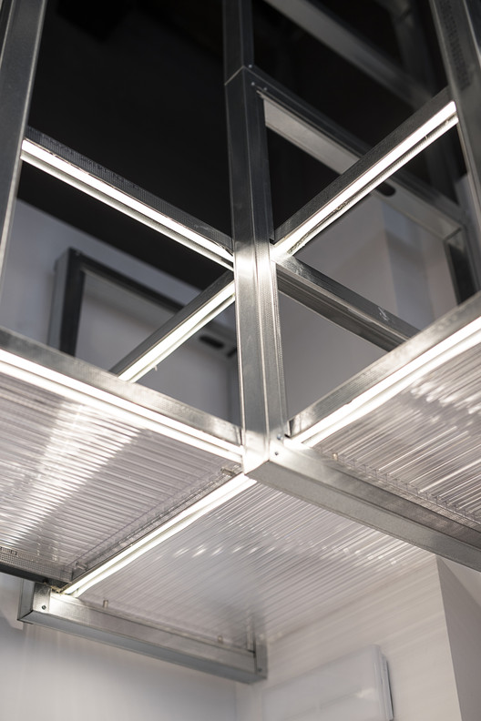 巴塞罗那某商店金属型材改造货架项目丨西班牙巴塞罗那丨Dear Design-49