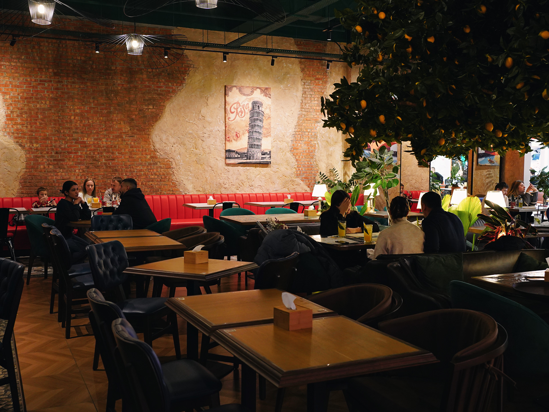 帕尔马干酪餐厅丨Sergiy Sarana等6人-42