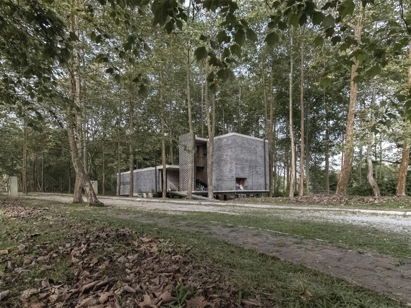 墨西哥黑房子-4