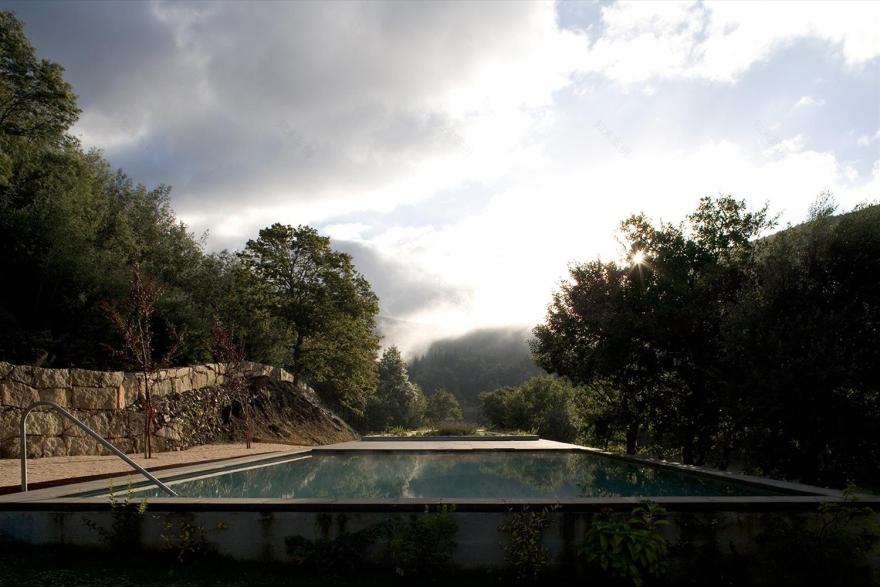 葡萄牙山谷住宅-9