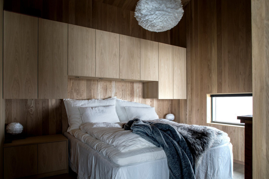 挪威高山之上的几何雕塑小屋-32