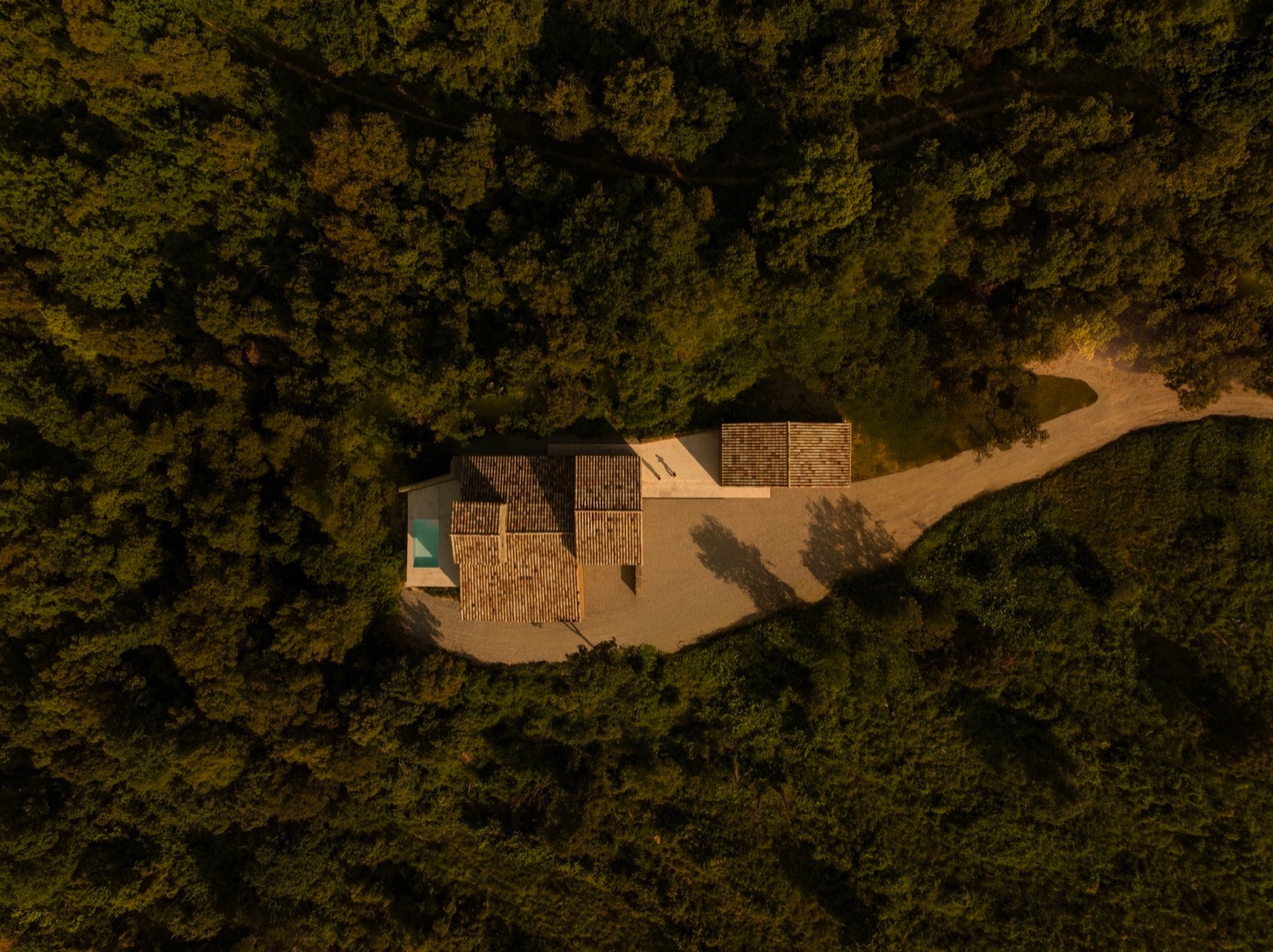 卡达尔特农庄住宅丨西班牙赫罗纳-16