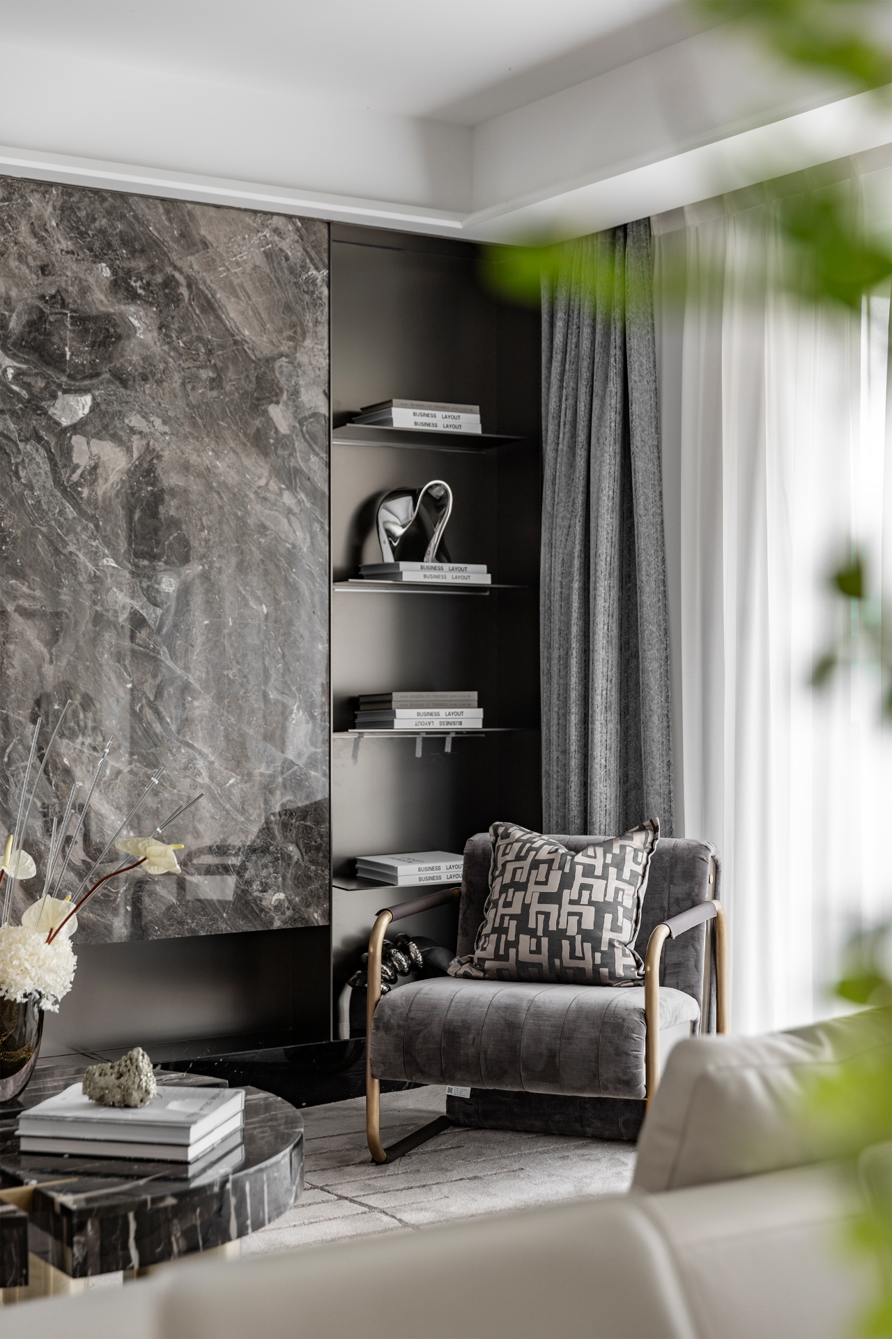 黑白灰的简约之美,璞辉设计打造现代质感住宅丨上海璞辉空间设计有限公司-12