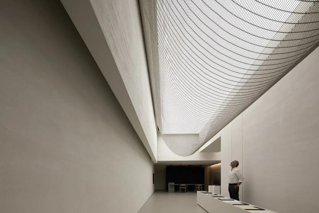 追光·欧文莱陶瓷总部，空寂之境 | 谢培河作品-158