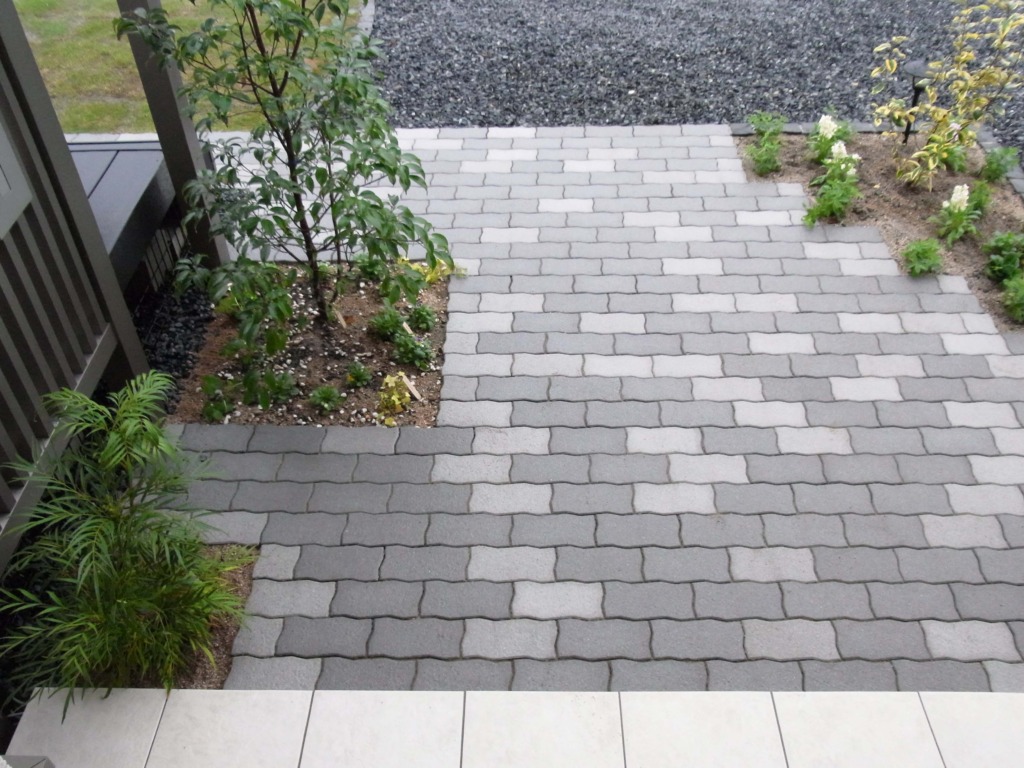 平屋建て和風モダン住宅の新築外構-25