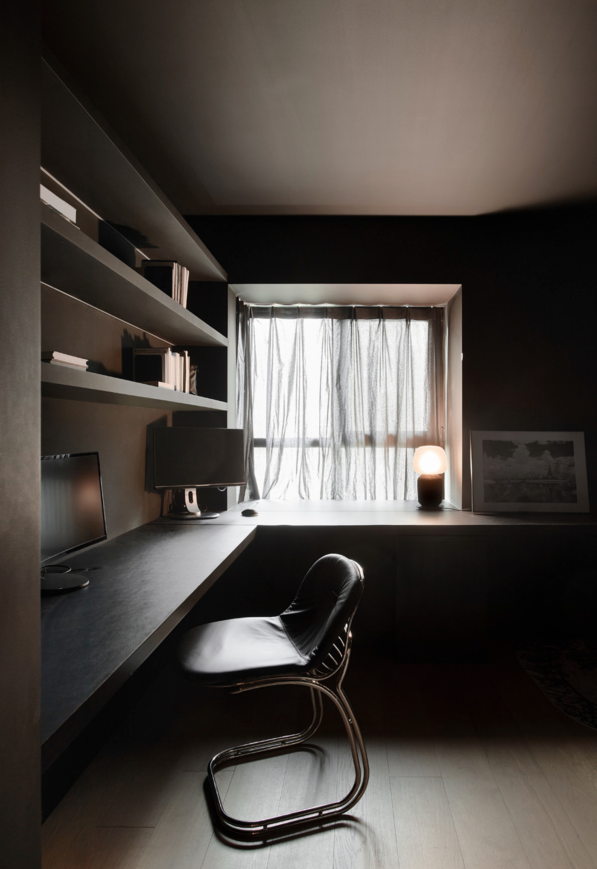 黑色中古风极简公寓-79