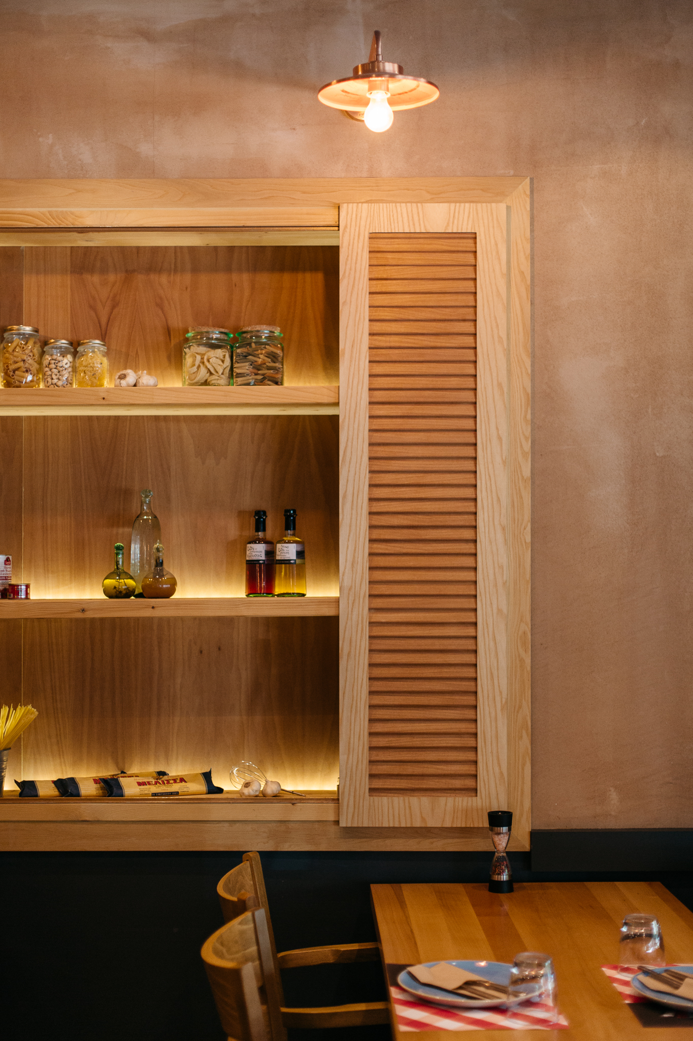 波尔图菲诺比萨店 | 地中海风情与意大利建筑的完美结合-24