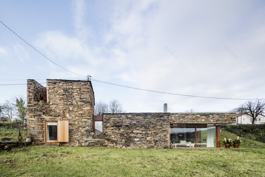 卢戈 A’Bodega 住宅设计-42