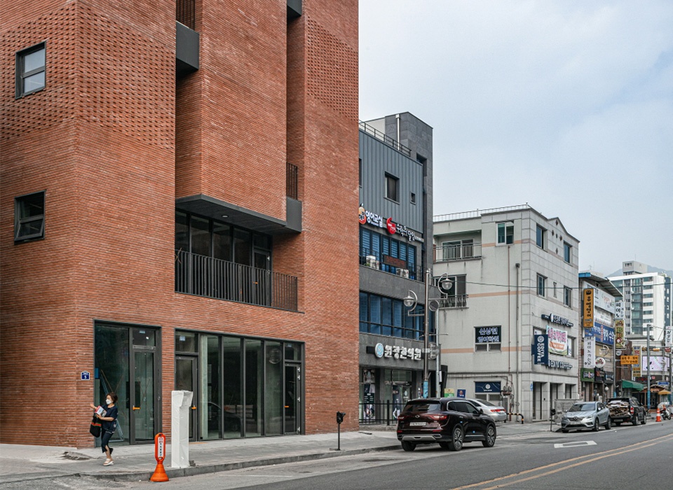 韩国阳平郡“三个盒子”商业楼丨韩国京畿道丨RAUM ARCHITECTURE-2