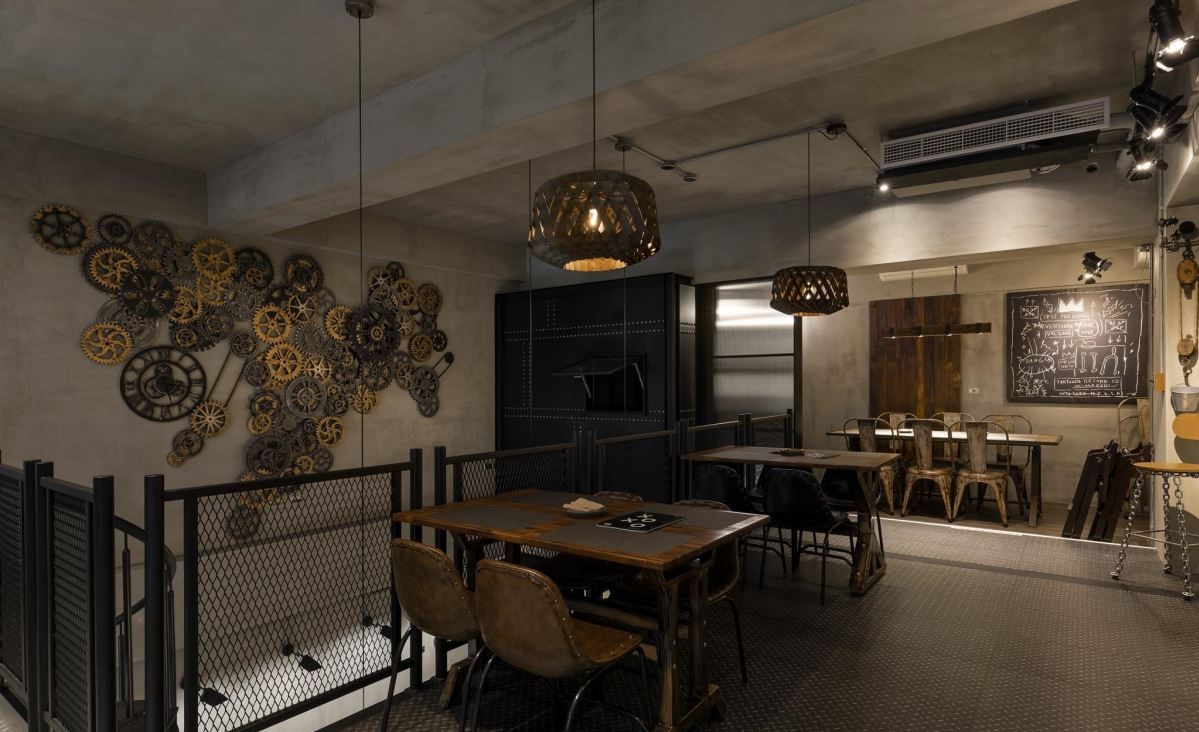 蒸气庞克风 33㎡挑高餐酒馆,复古科幻的工业艺术空间-20