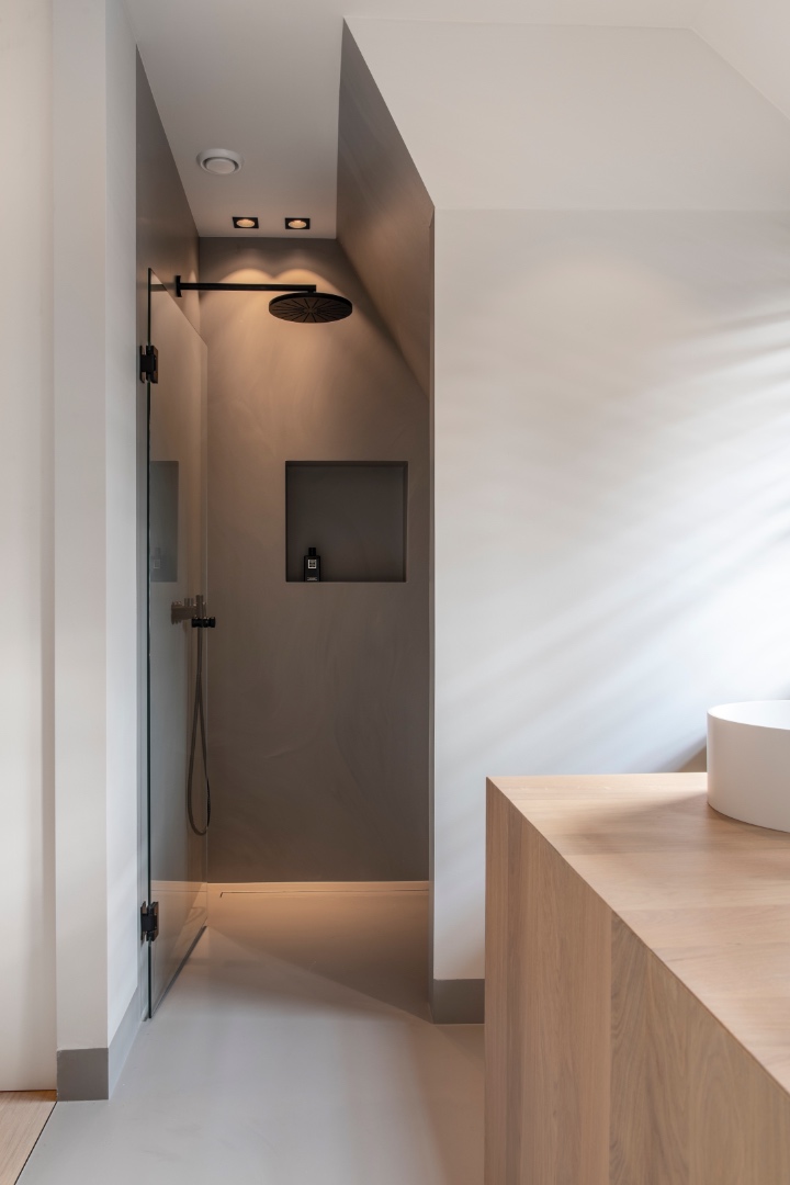 Vloer- en wandafwerking in Gooische villa-1