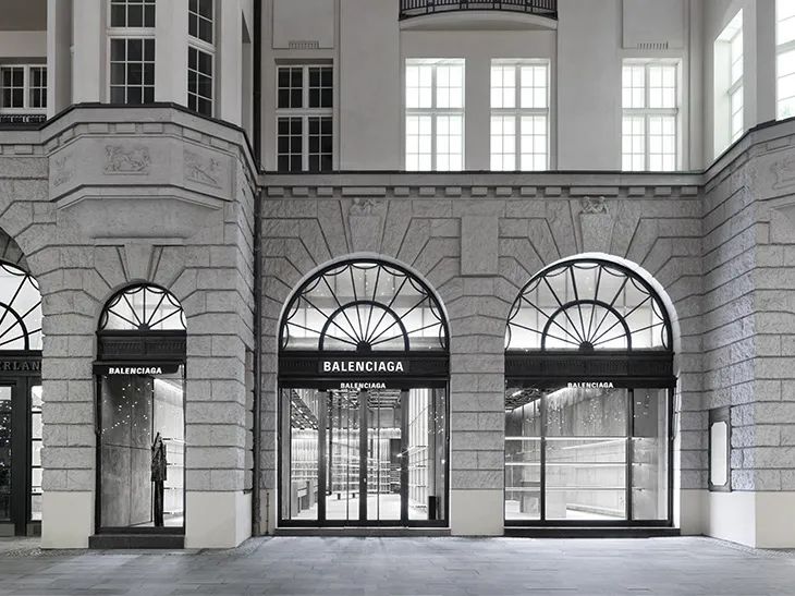 柏林 BALENCIAGA 服装店设计丨德国柏林-1