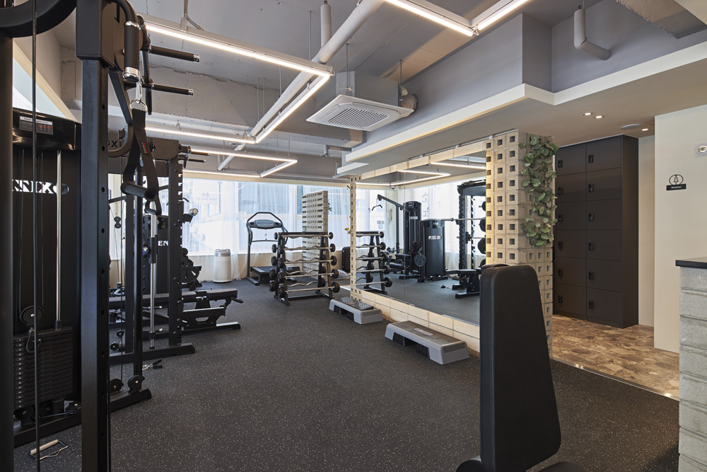 简约设计展现 30 坪健身中心魅力-3