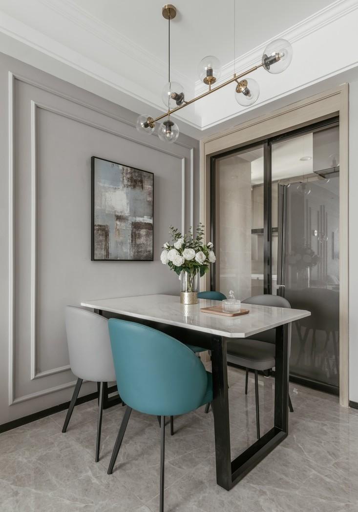 优雅灰色调家居设计 | 明亮温馨与收纳空间的完美结合-11