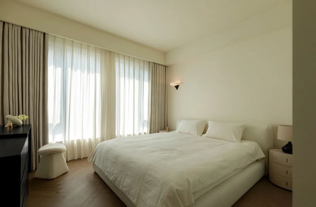 【新作】270㎡江景大平层，白墙如纸江景为画，爱是留白处的落款-48