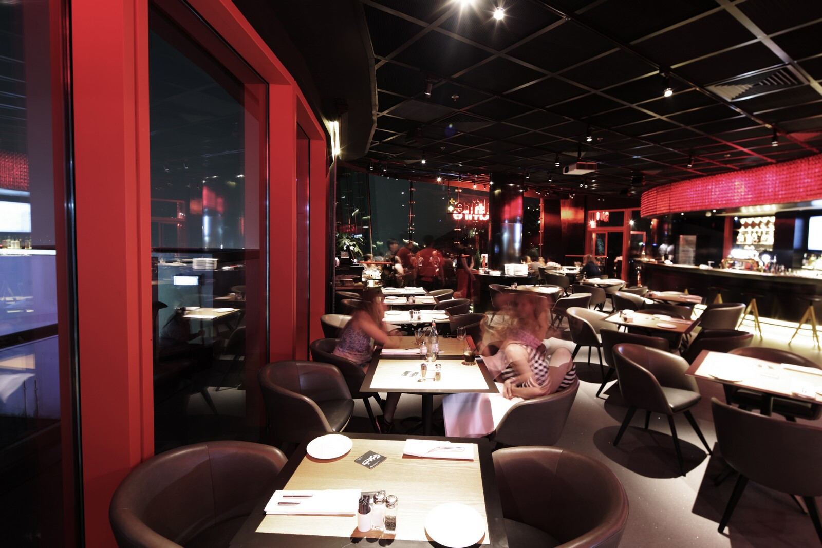 香港山顶大厦的野火披萨酒吧与烧烤店-17