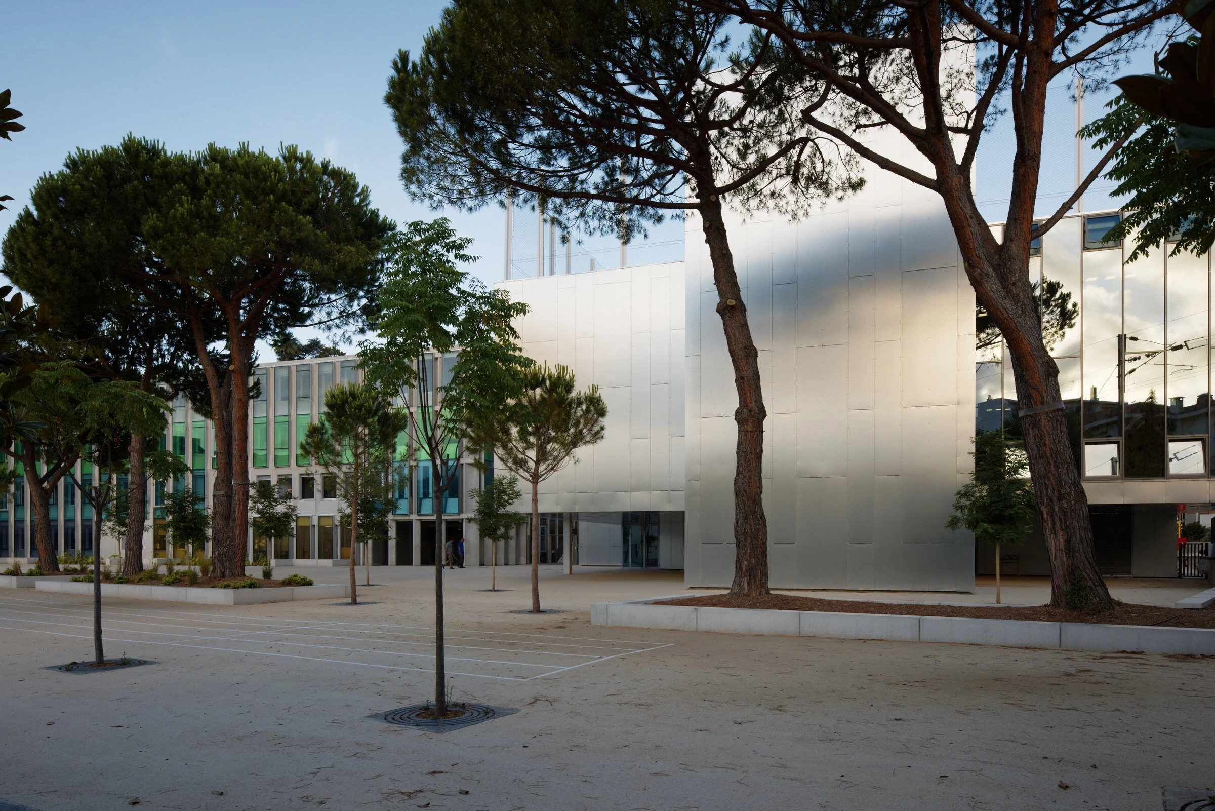 Simone Veil 中学丨法国尼斯丨Comte Vollenweider Architectes-12