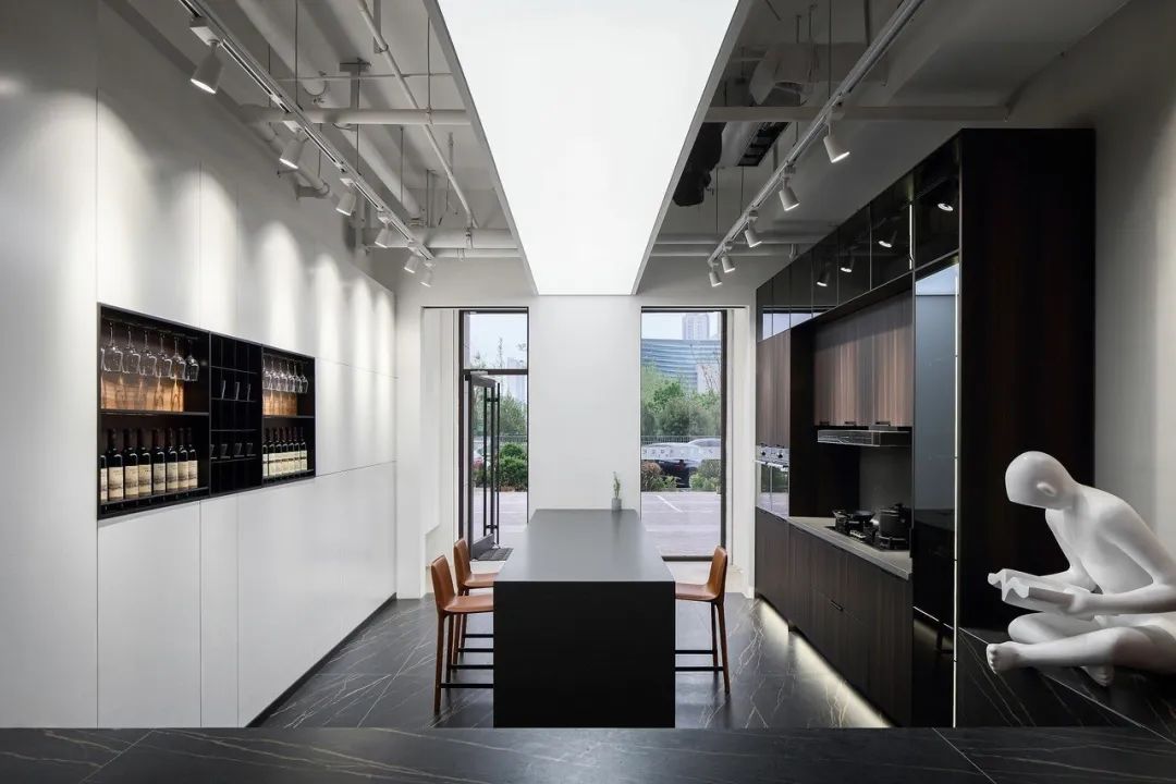 石家庄雷曼家具展厅 | 现代家居美学的空间叙事-2