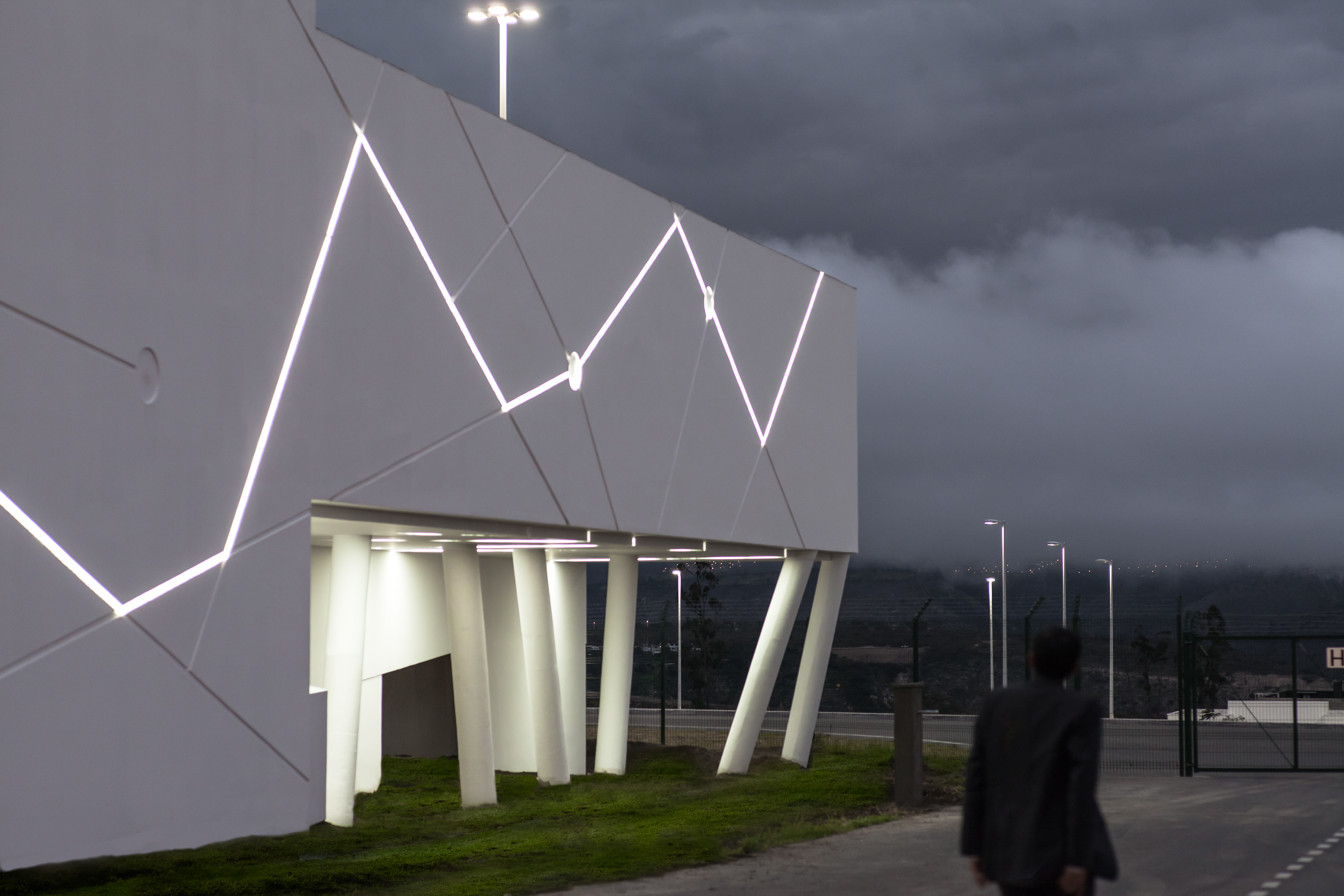 厄瓜多尔国际机场飞行控制办公大楼-17